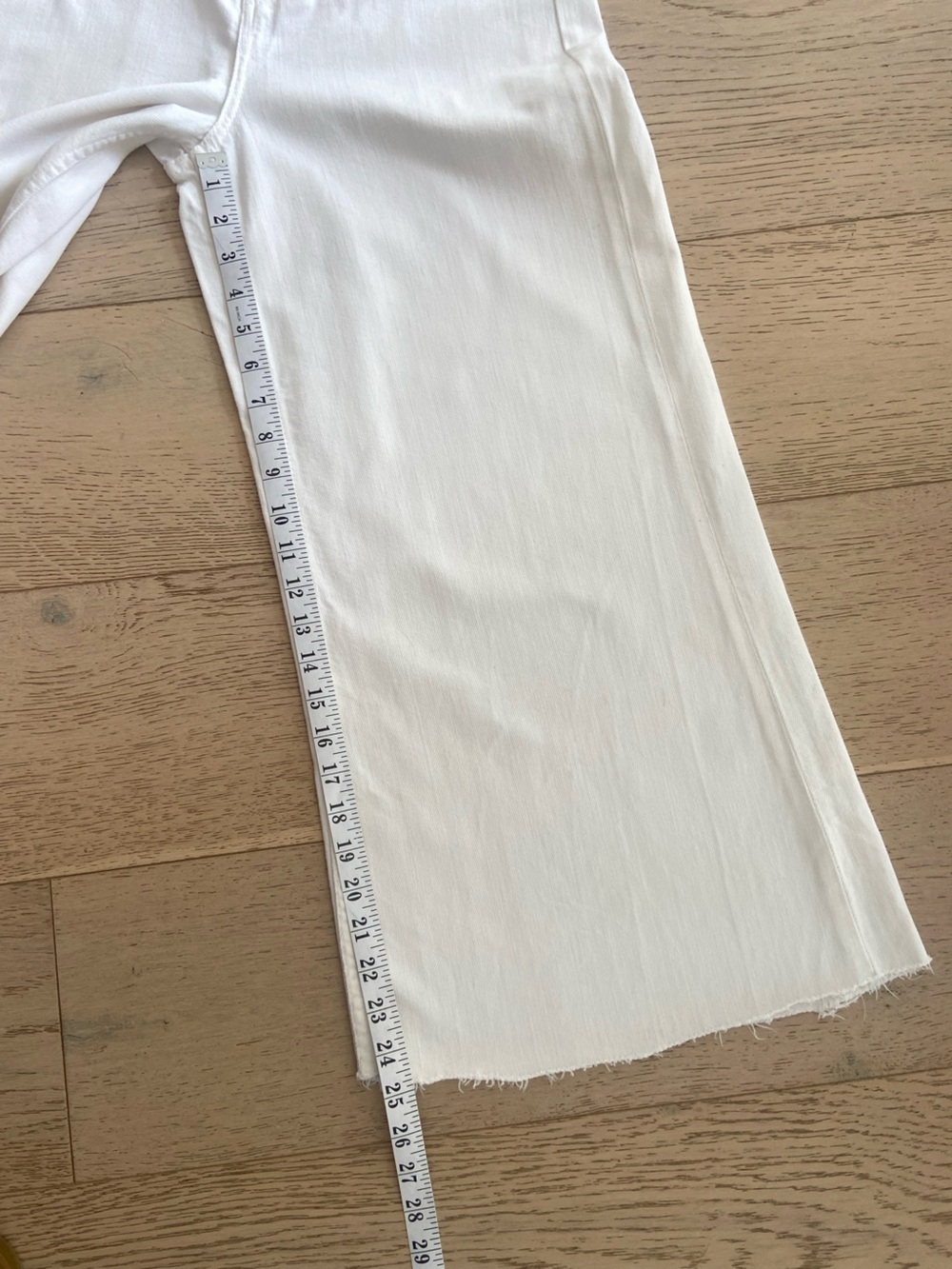 Zara High Rise Super Wide Crop Jeans Size 8 White 100% Cotton EUC - Picture 8 of 8